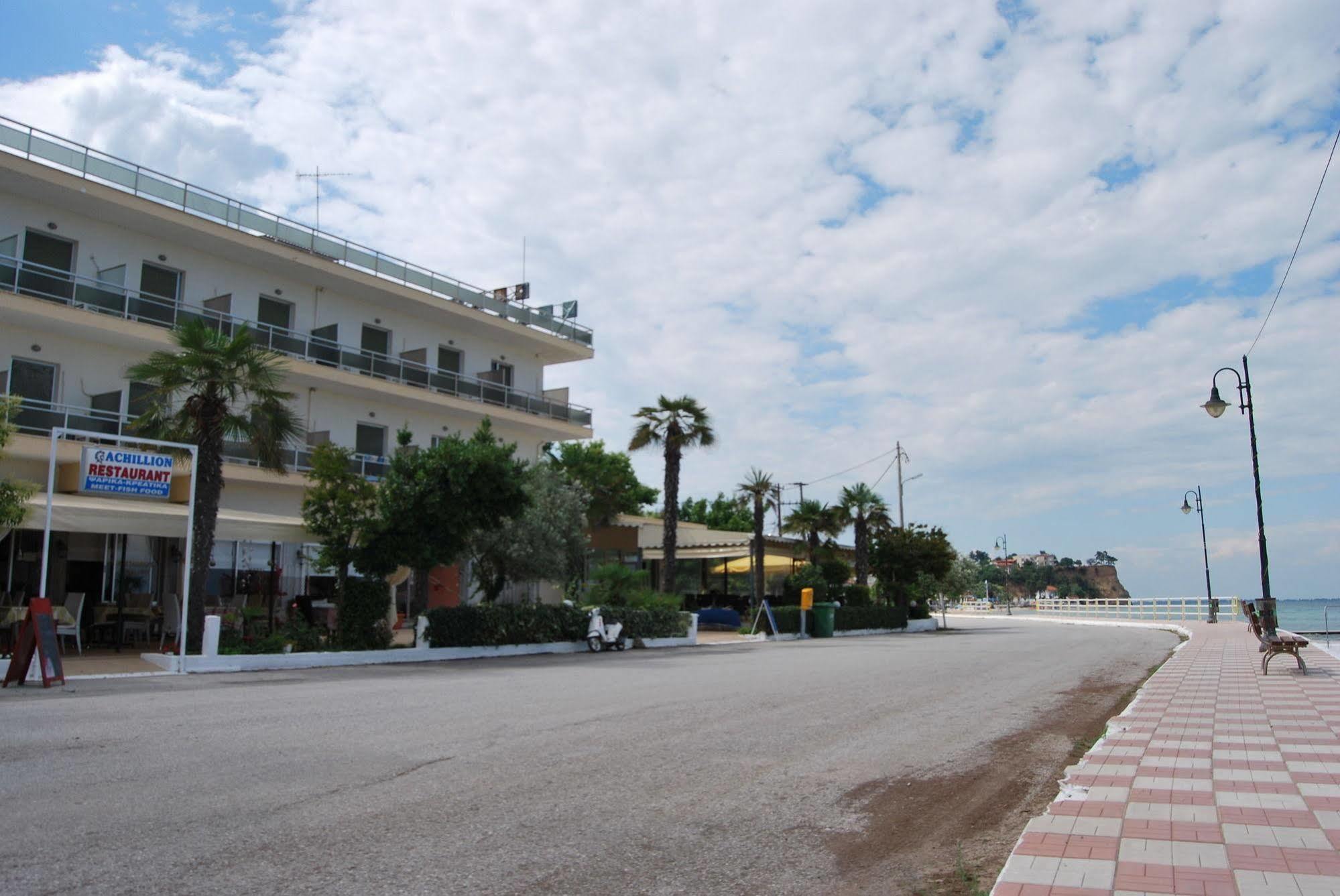 Hotel Achillion Makrygialos Exterior foto